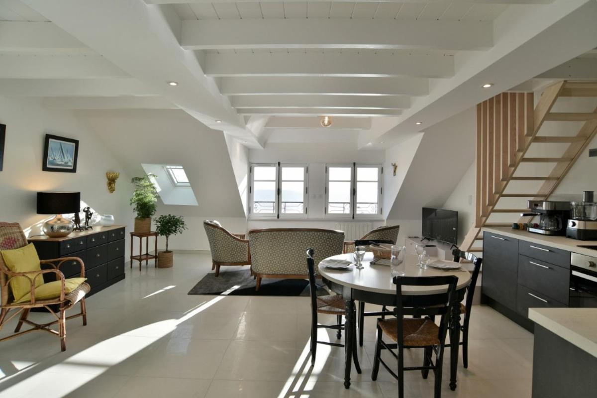 Lostra 2 - Appartement Avec Mezzanine, Front De Mer A Cancale Sur Le Port De La Houle Esterno foto